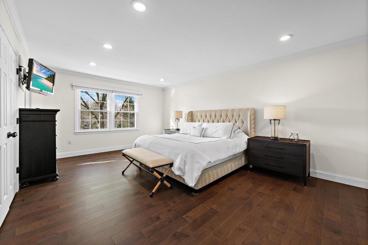 129 Four Winds Drive, Middletown, NJ