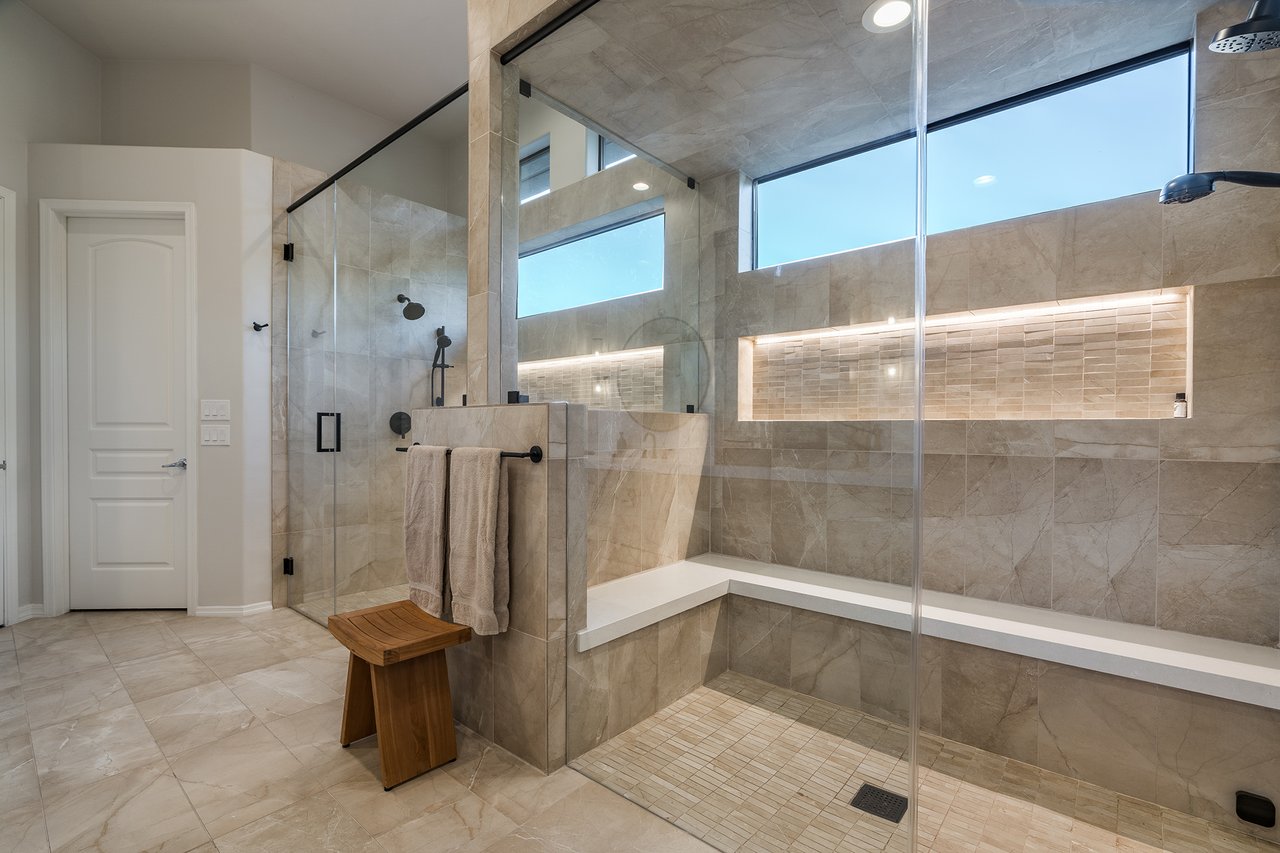 11368 E WINCHCOMB Drive