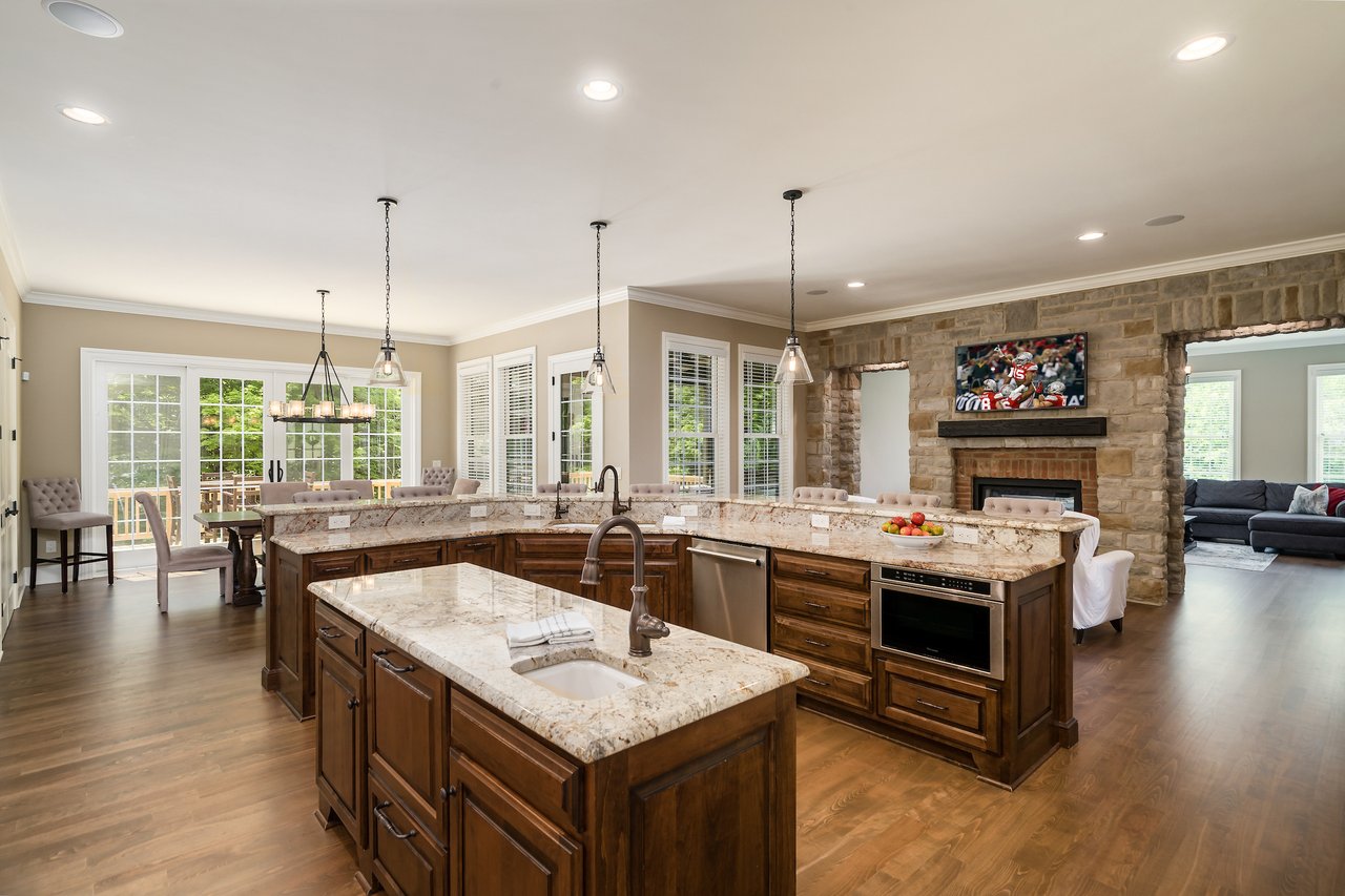 1999 Woodland Hall Drive