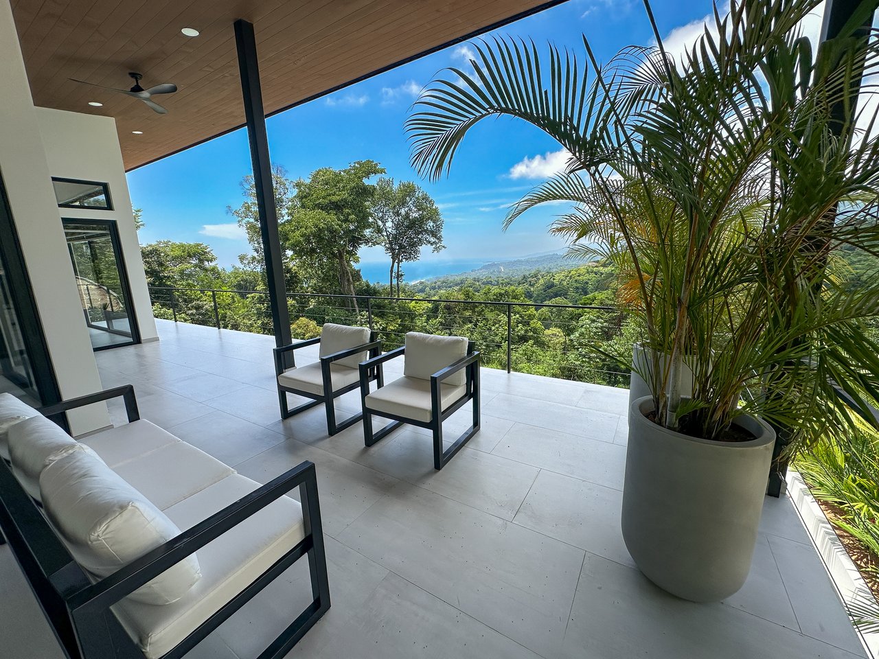 Luxury 4-Bed Home with Ocean & Jungle Views in Ojochal