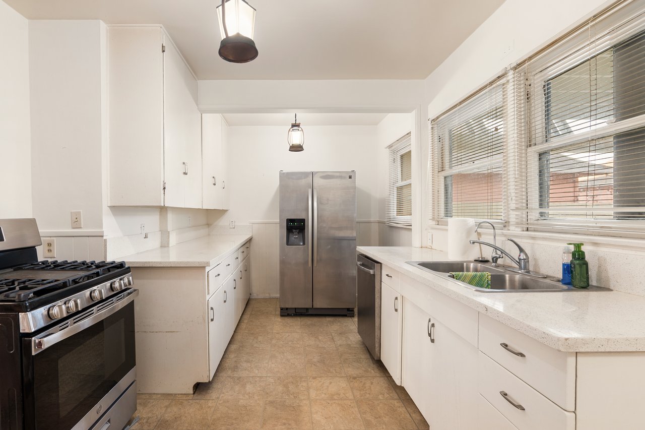 160 Wadsworth Ave, Santa Monica