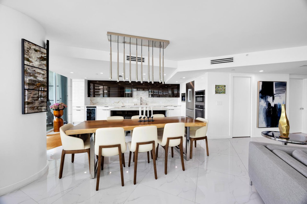 Bristol Towers Unit #801 Closes at $2,075,000