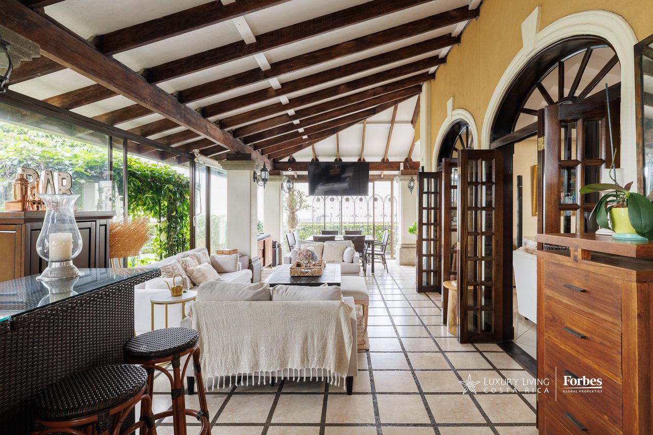 21560 - Casa Grand Court | Residence with Tennis Court in Moravia
