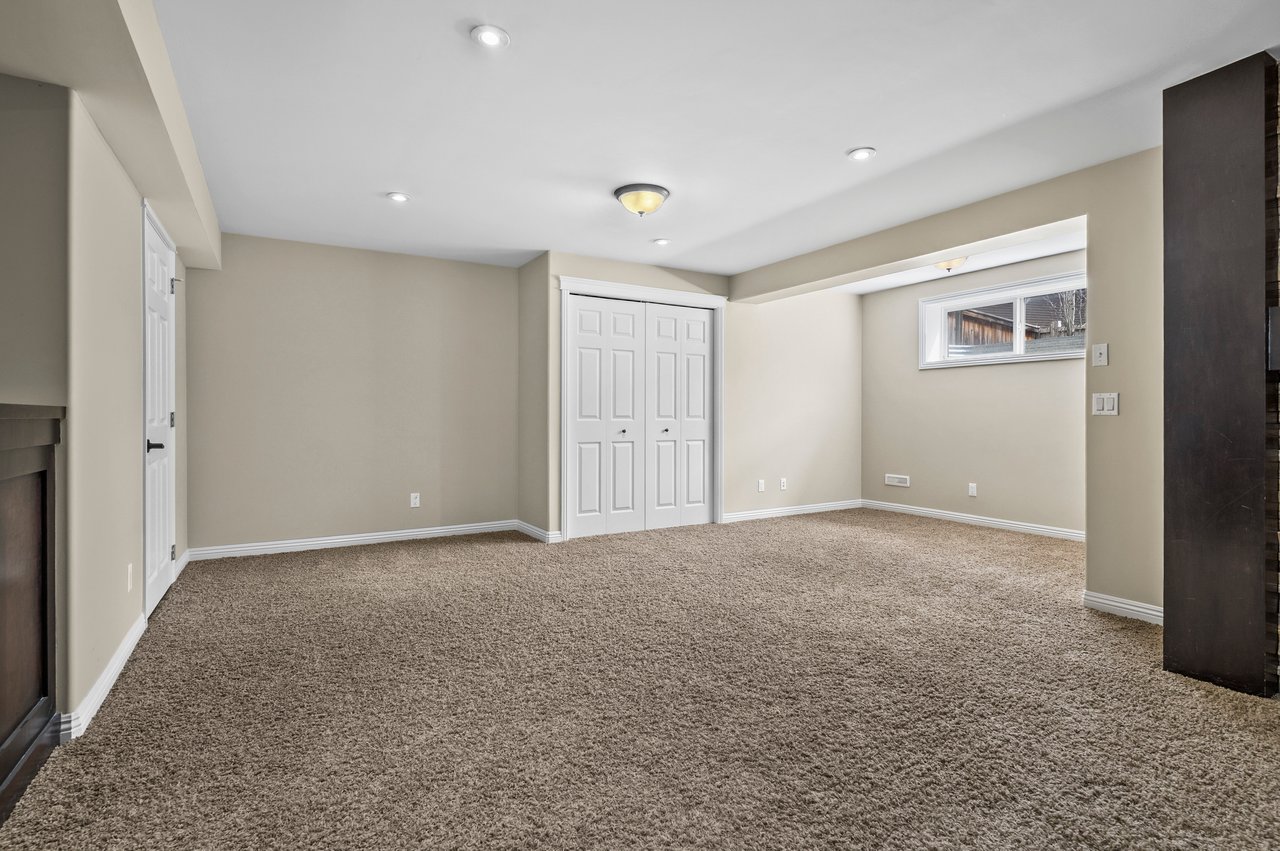 311 Royal Oak Circle NW