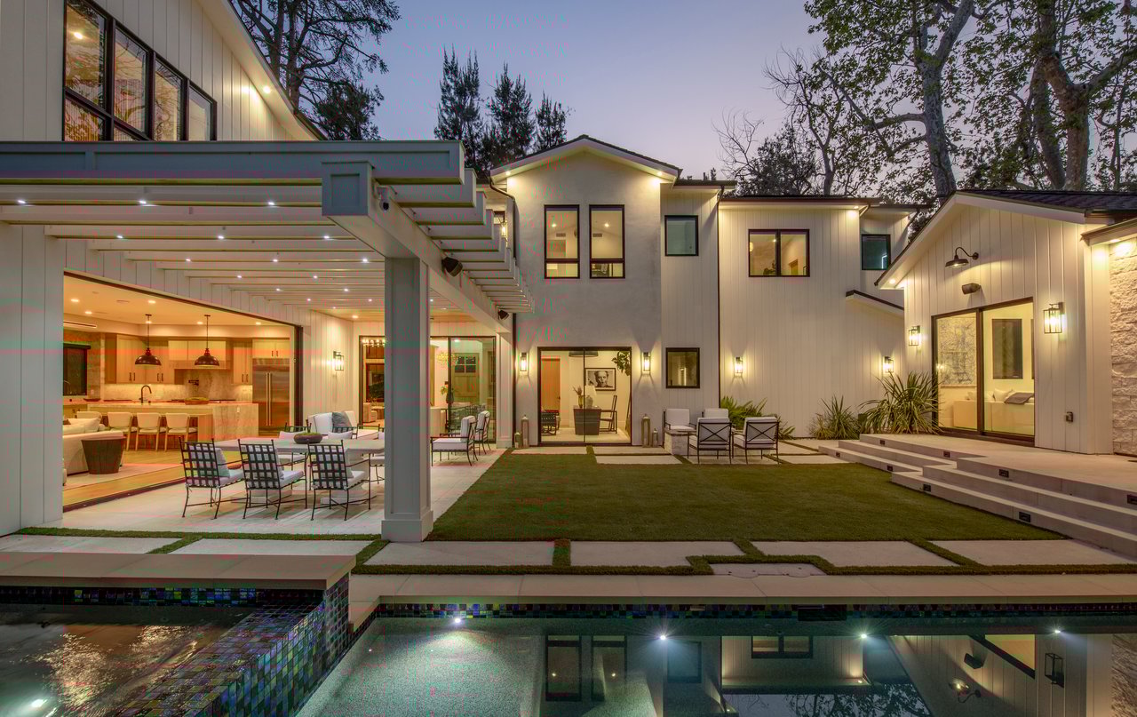 196 S Greenfield Ave, Westwood