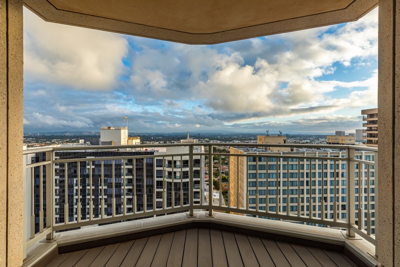 10727 Wilshire Blvd Unit: 1805, Wilshire Corridor