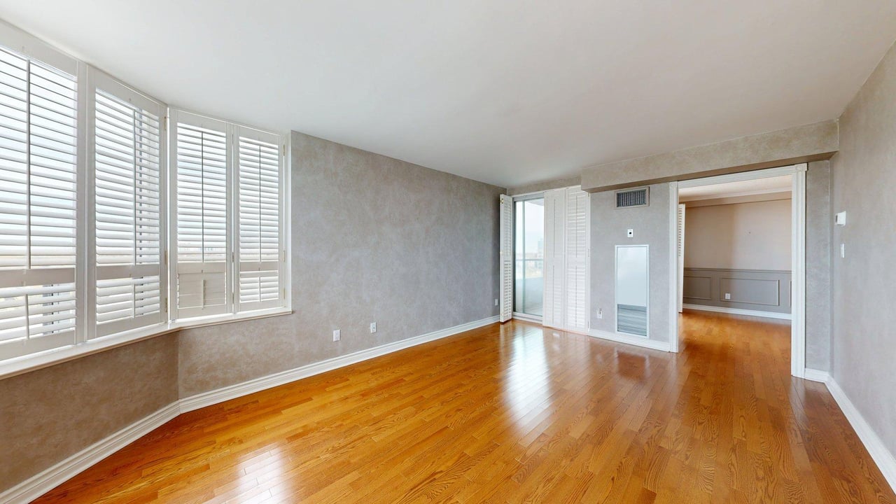 850 Steeles Avenue W Unit: 709