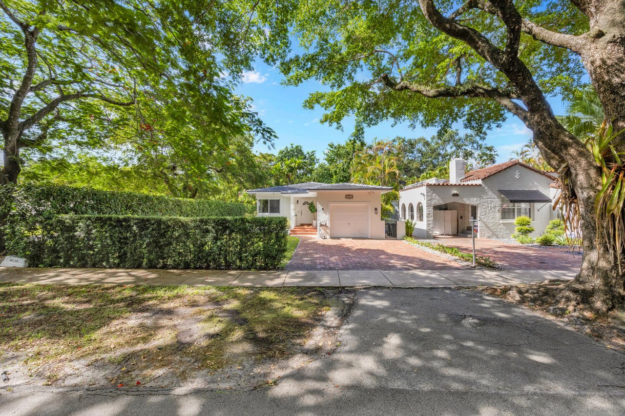Coral Gables Corner Charmer