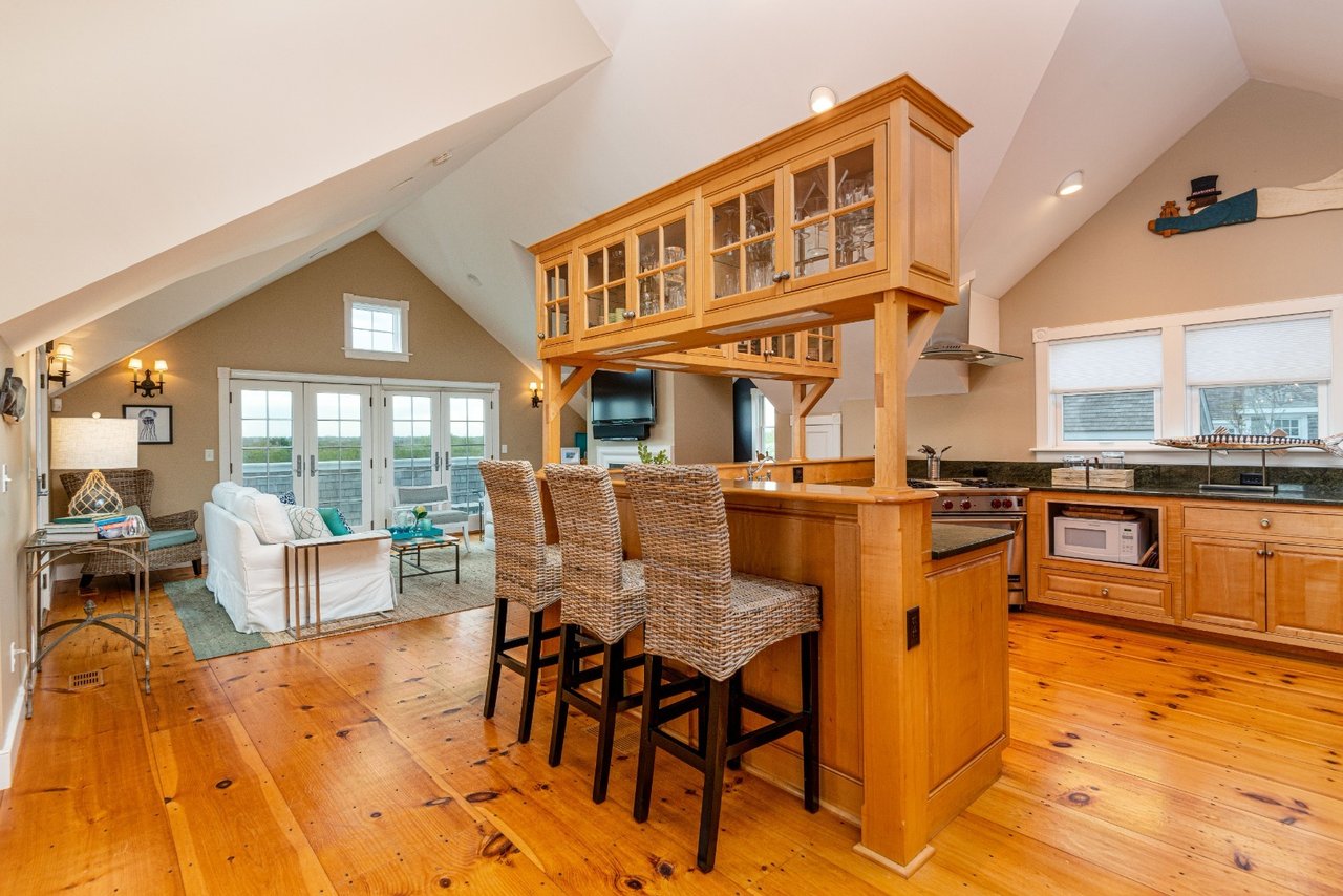 24 Cannonbury Ln