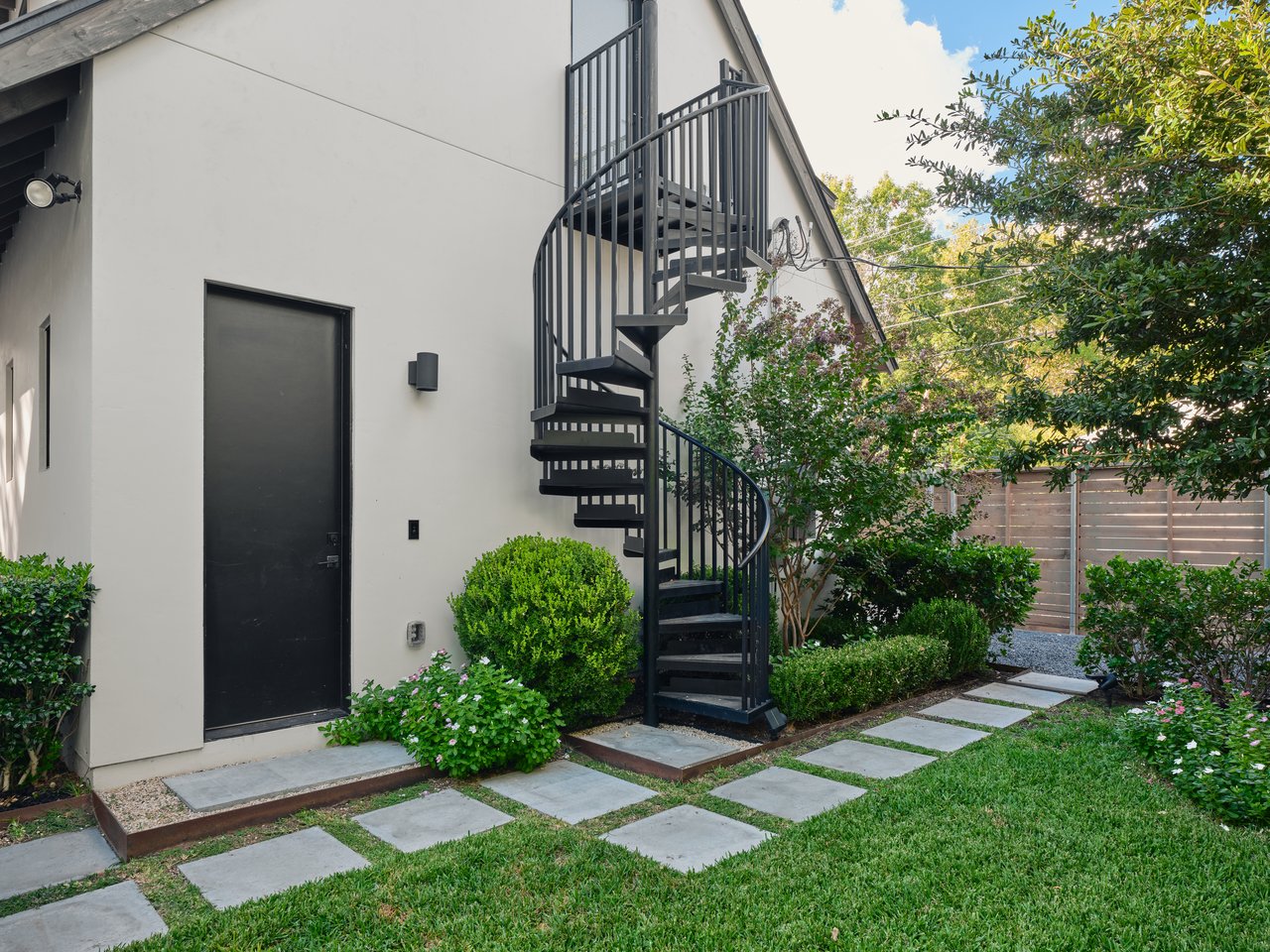 1908 W 36th Street
