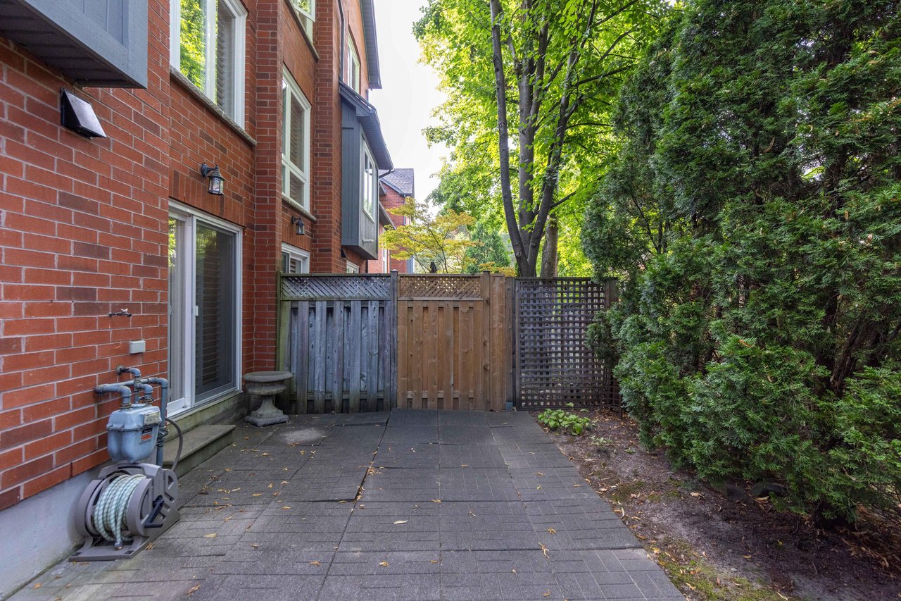 1064 Queen Street W 32A