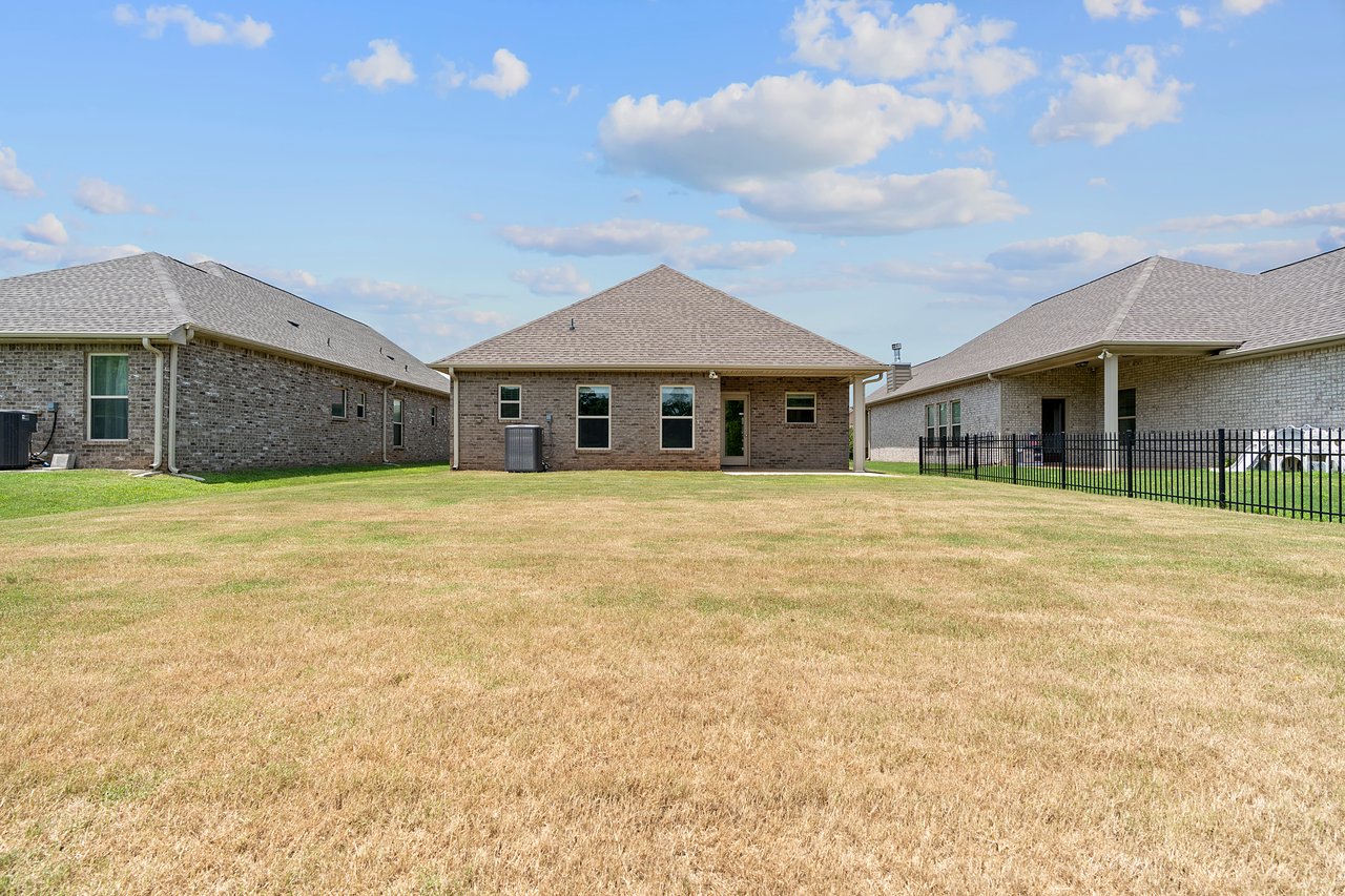 MADISON CITY SCHOOLS! Great Location with many Neighborhood Amenities
