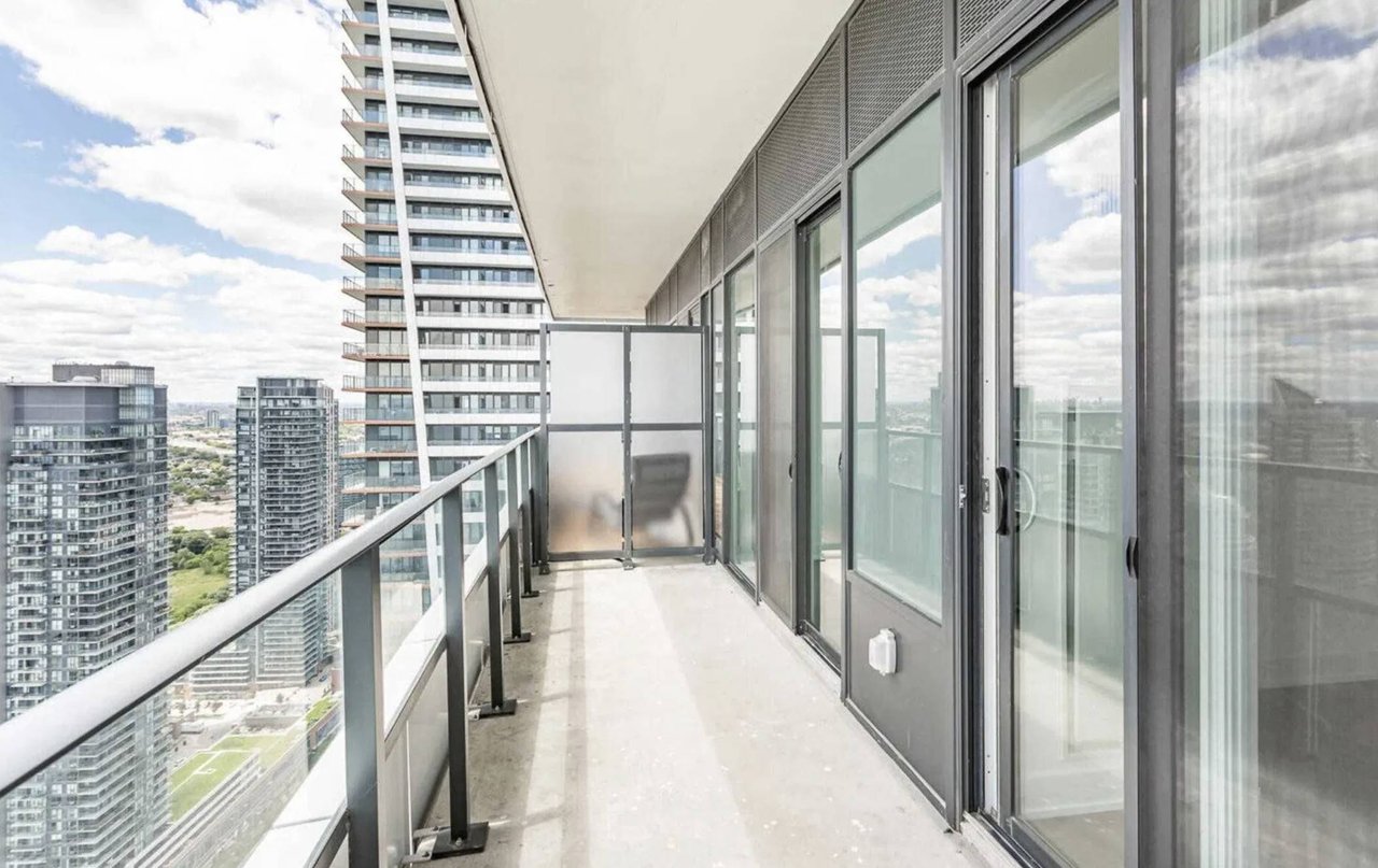 20 Shore Breeze Dr Unit: 4401