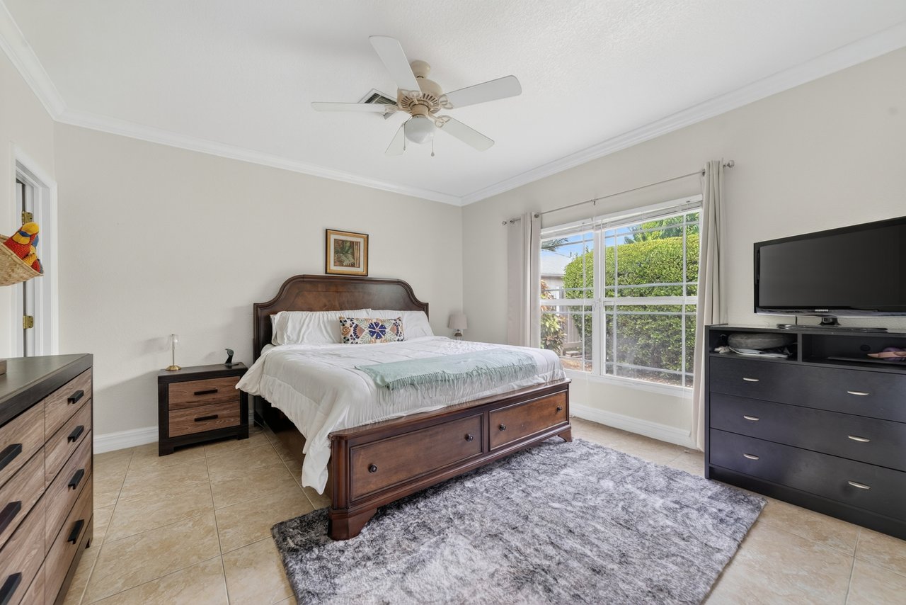 COCONUT VILLAGE 2 BED / 2 BATH IN GATED COMMUNITY
