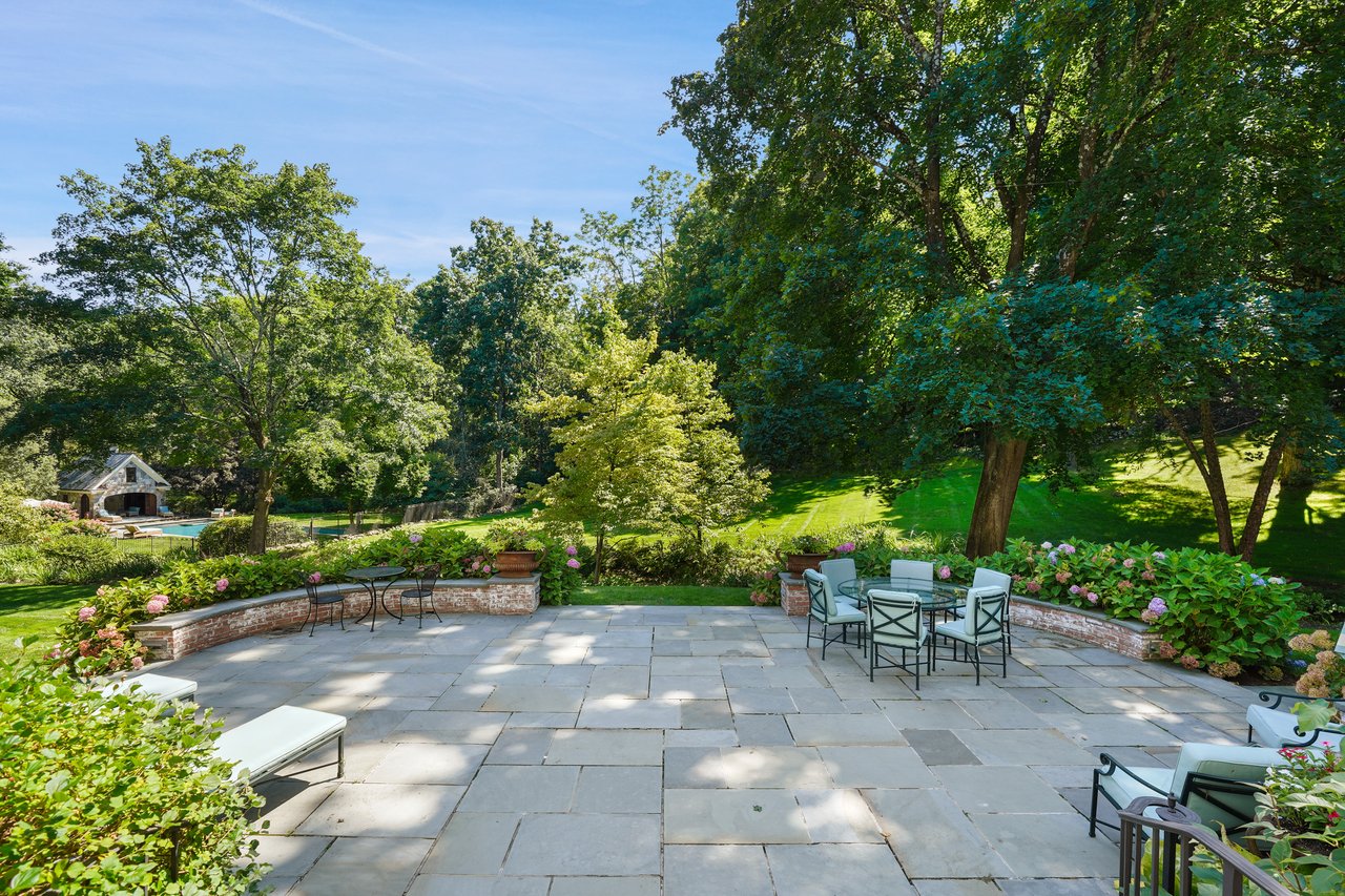 29 Upper Hook Road