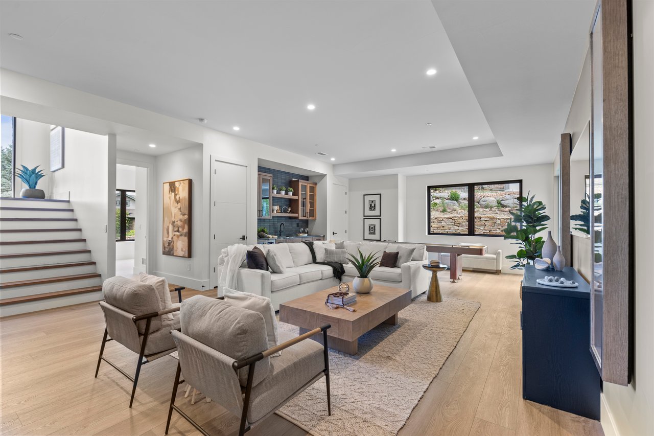 2783 Hawk Point 