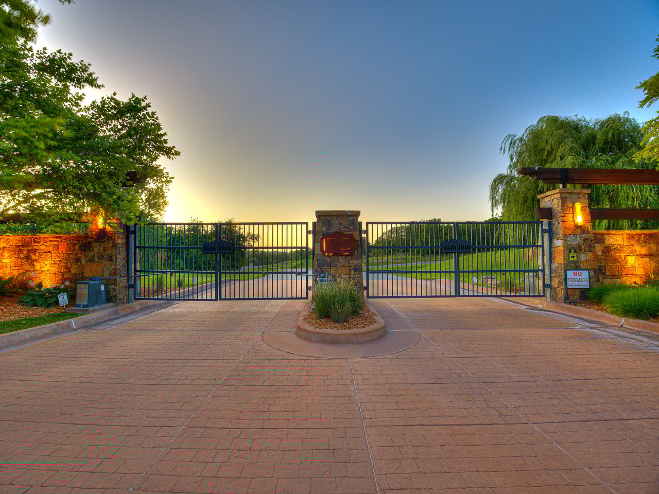 Forest Creek Estates in Edmond Oklahoma - Build Your New Luxury Home in this Sought After Gated Addition - Wyatt Poindexter - The Agency