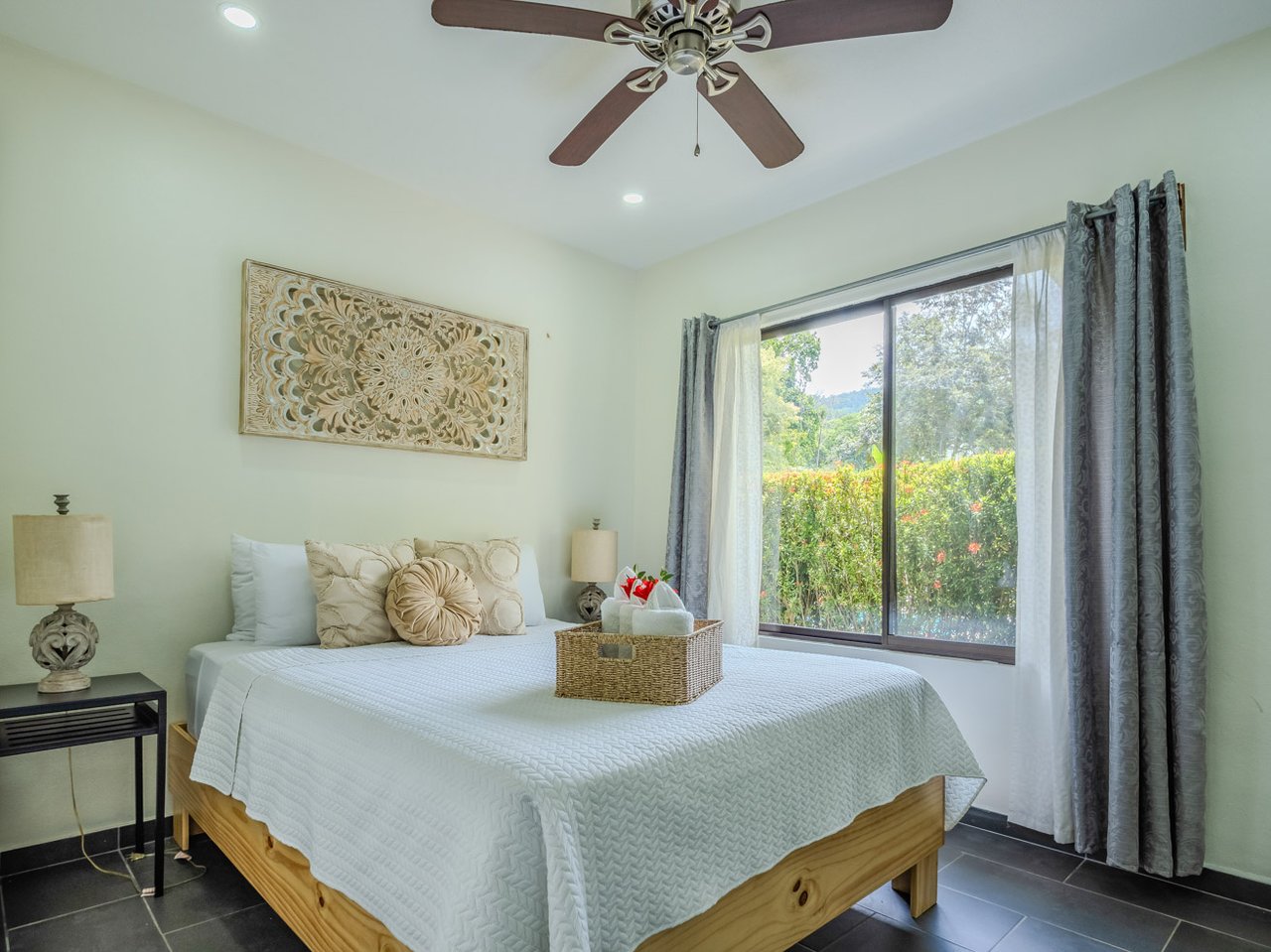 Tropical 3-Cabin Home with Pool and Gardens in the Heart of Uvita