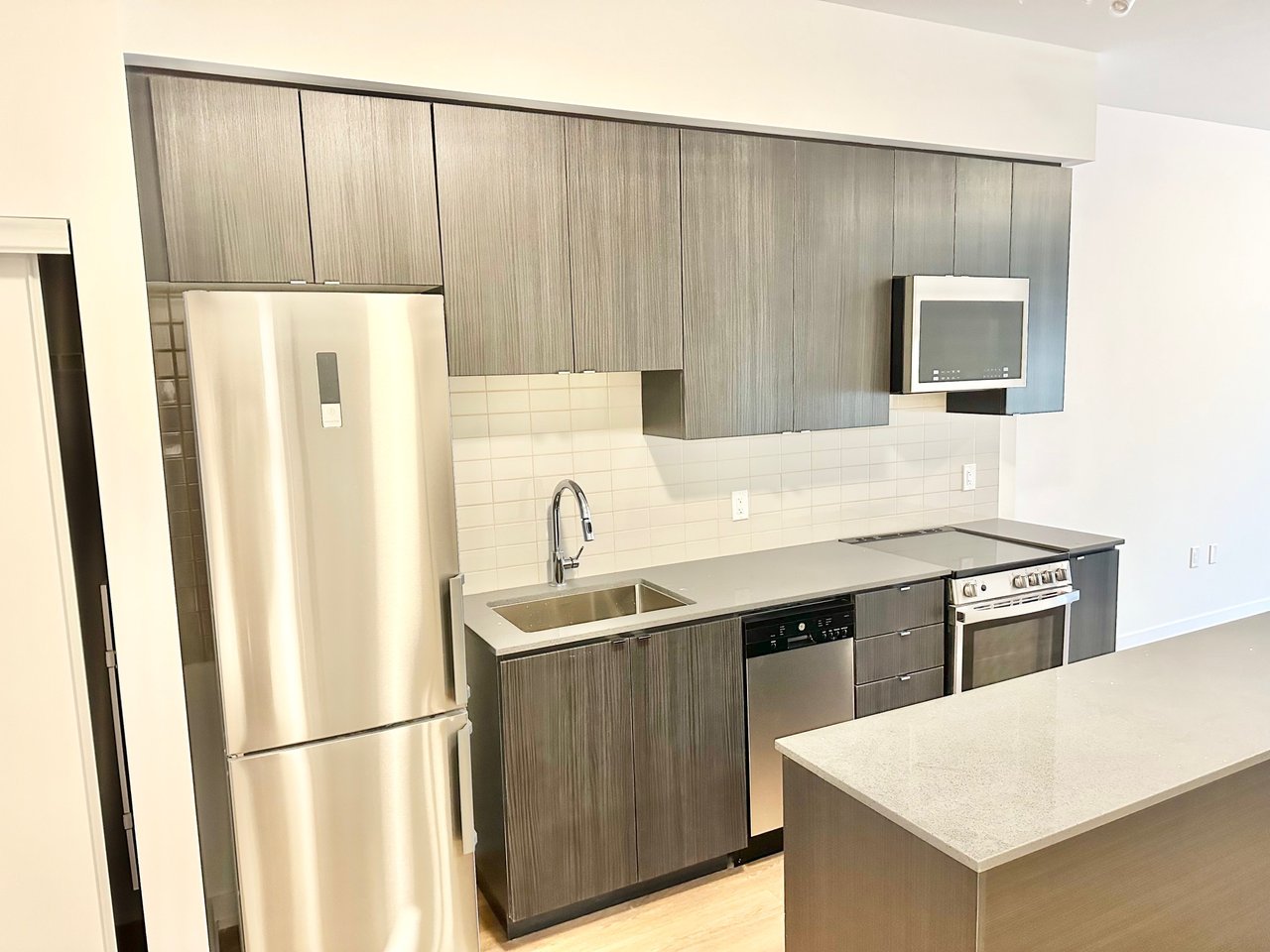  2433 Dufferin St Unit: 316
