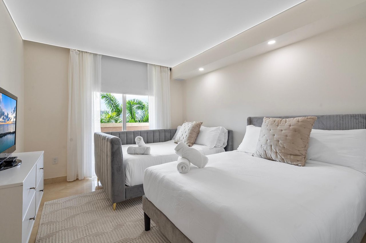 King David Short-Term Rental | Prime Location