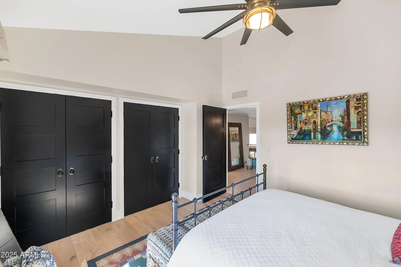 4434 E Camelback Rd Unit 137
