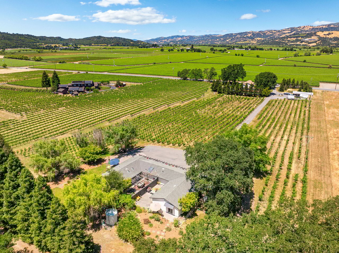 725 Lytton Station
