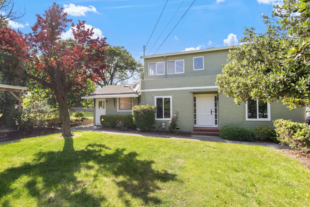 2485 Petaluma Boulevard N