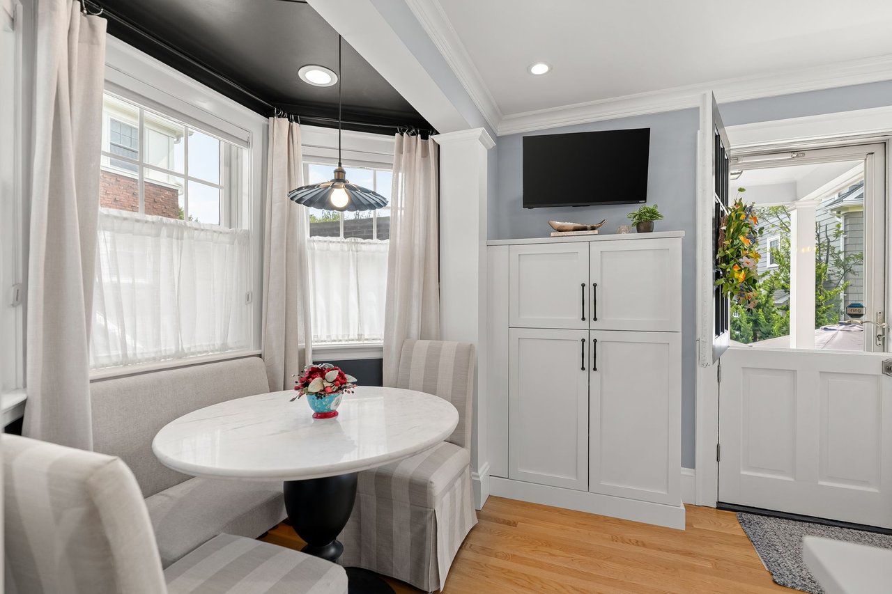 3 Essex Rd