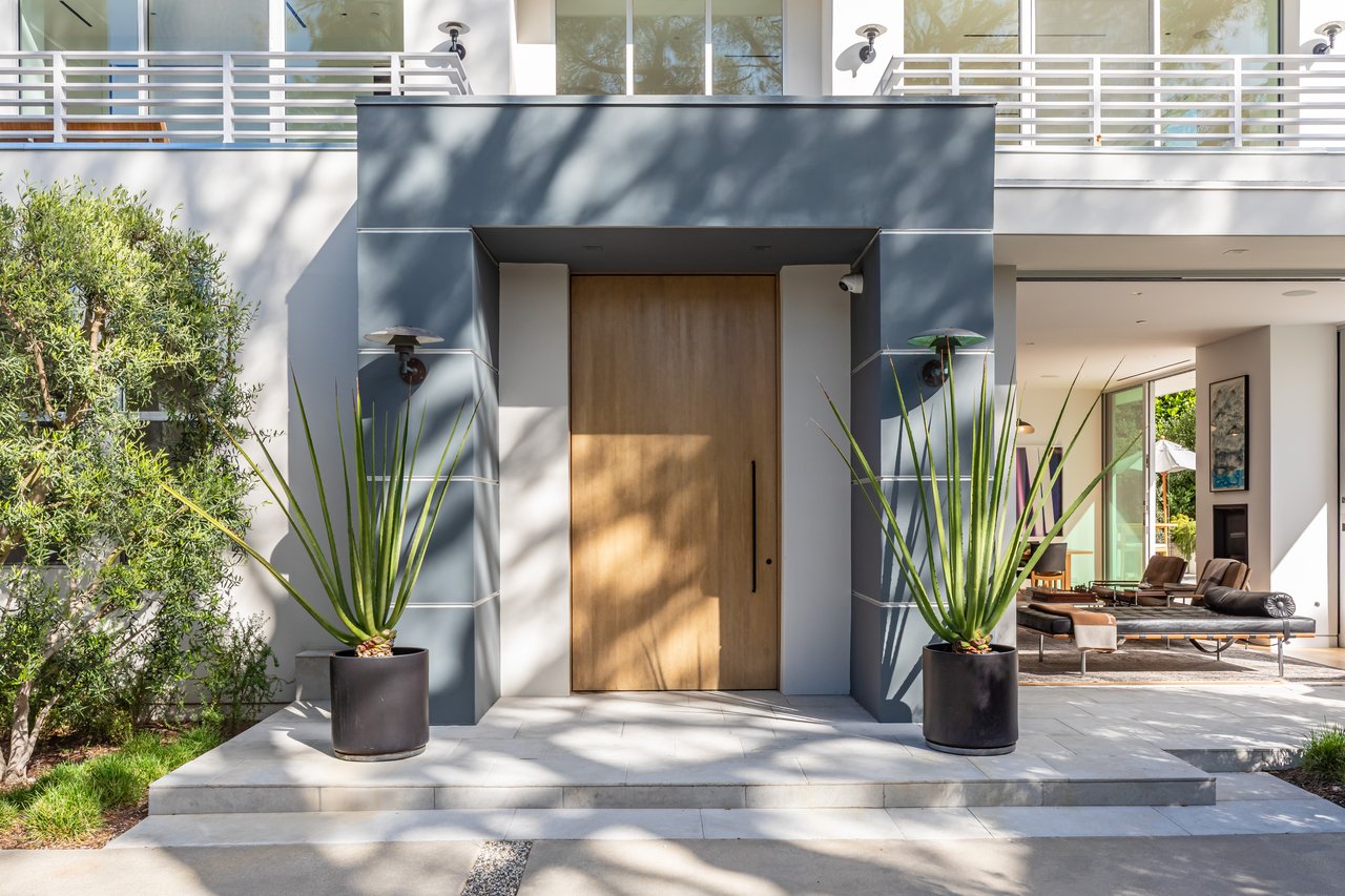 9011 Alto Cedro Dr, Beverly Hills