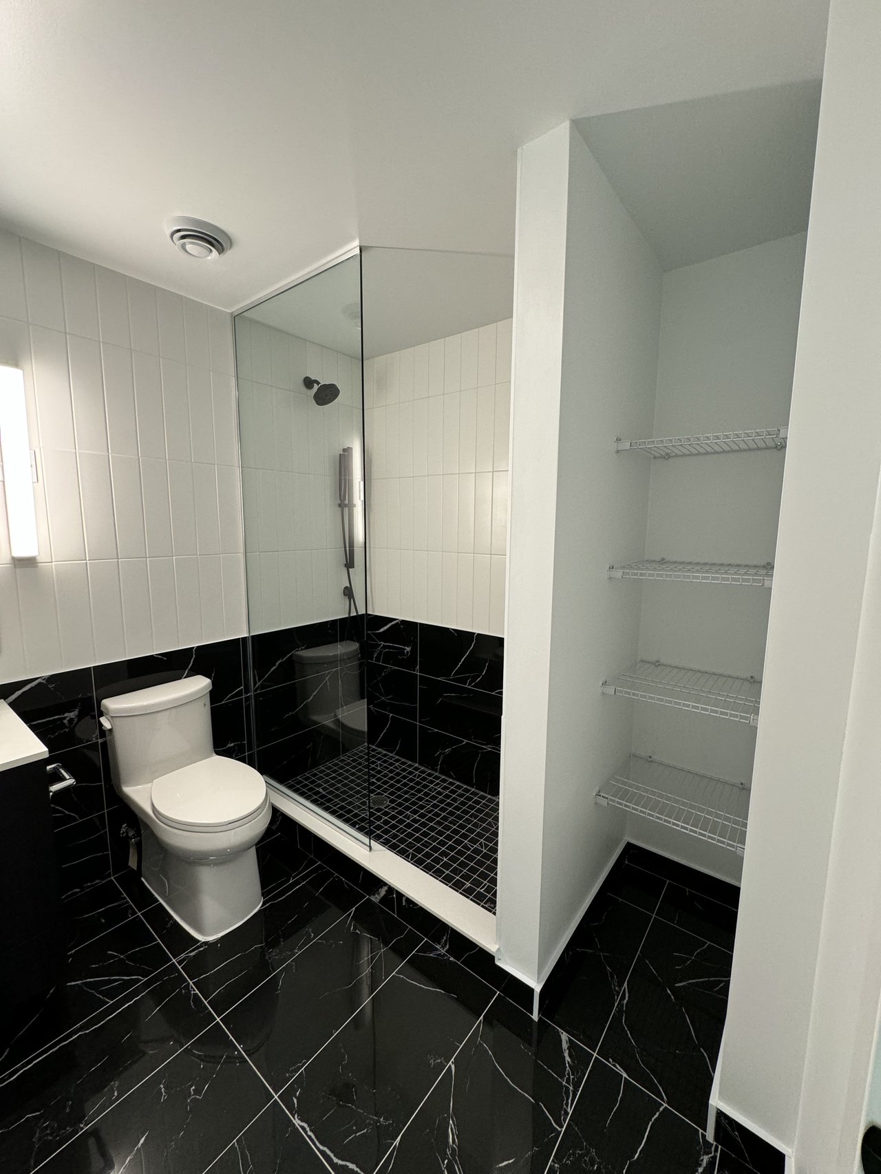 327 King Street W 3204, Toronto, ON