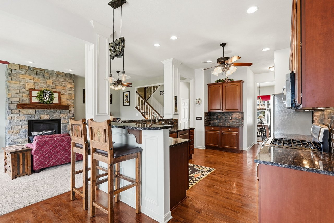 EXCLUSIVE LISTING  -  1234 Newbury Highland