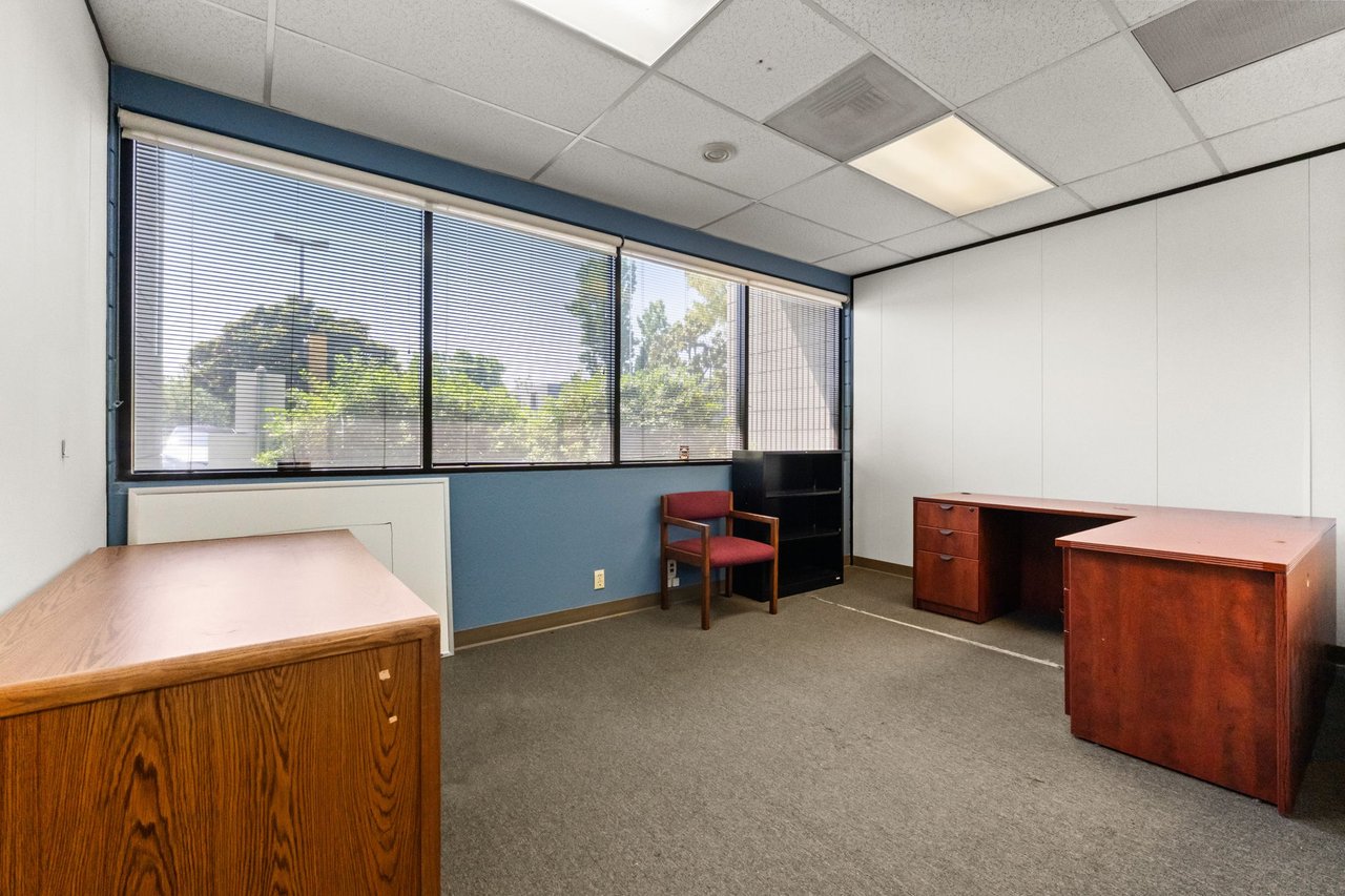 992 S De Anza Blvd