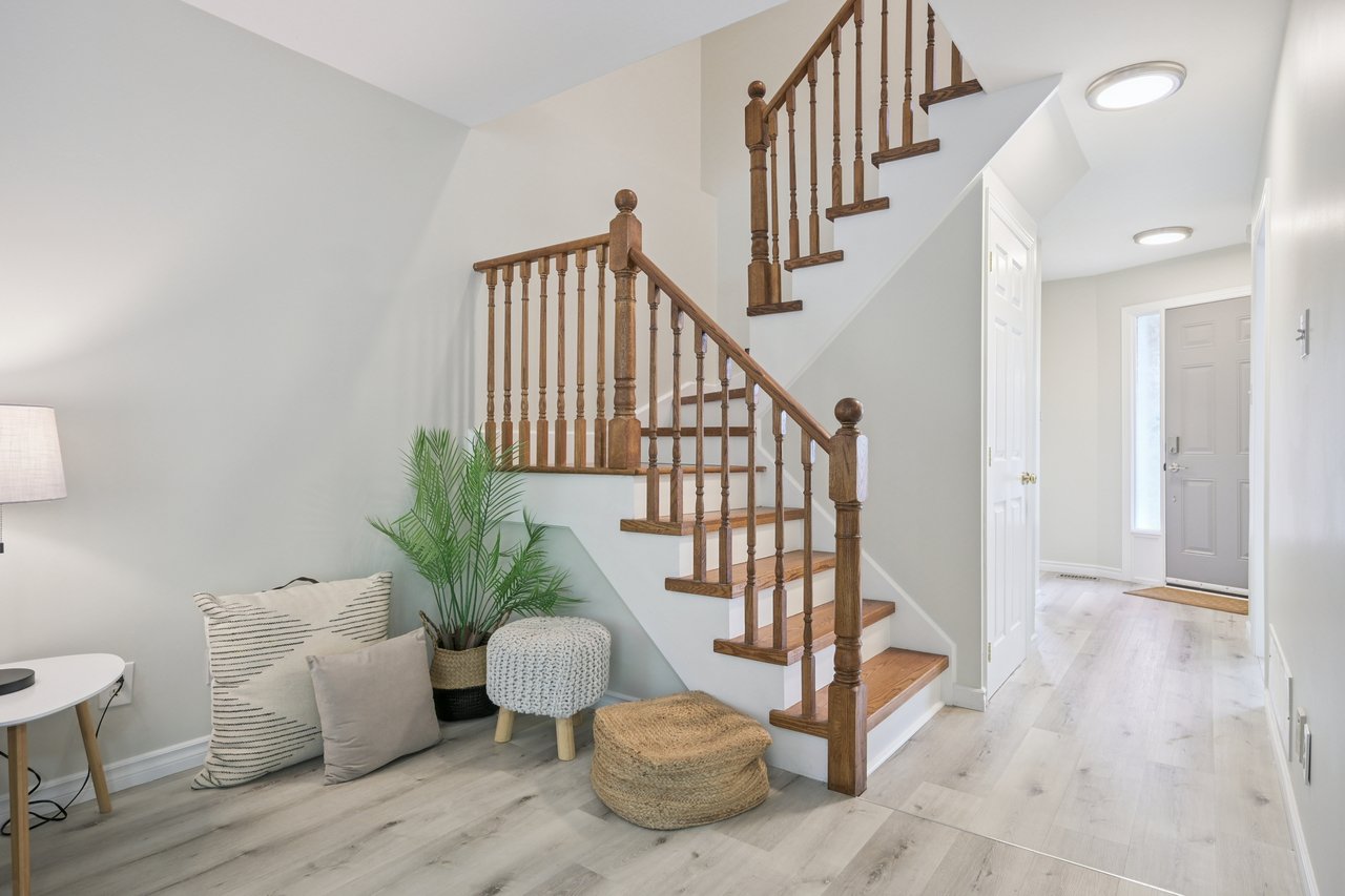 Updated Link Home on Ravine Lot