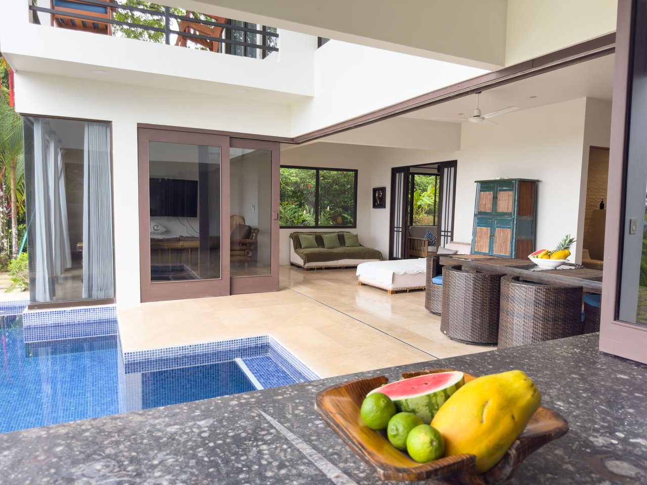 Stylish 4 bedroom home in the popular Dominicalito community, 7 minutes to the beach