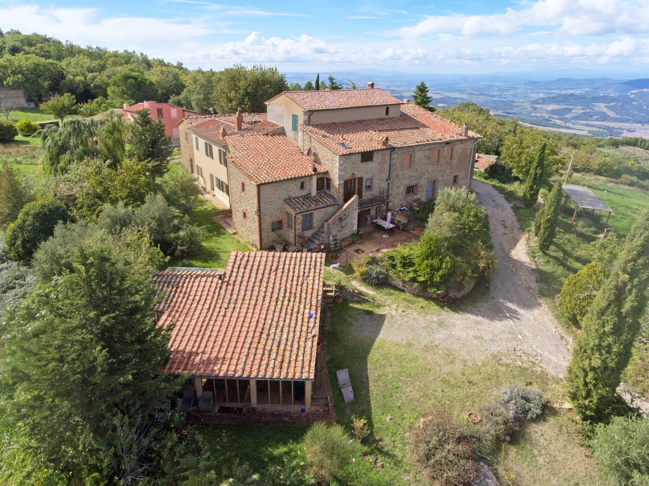  LA DIMORA DEI GIGLI