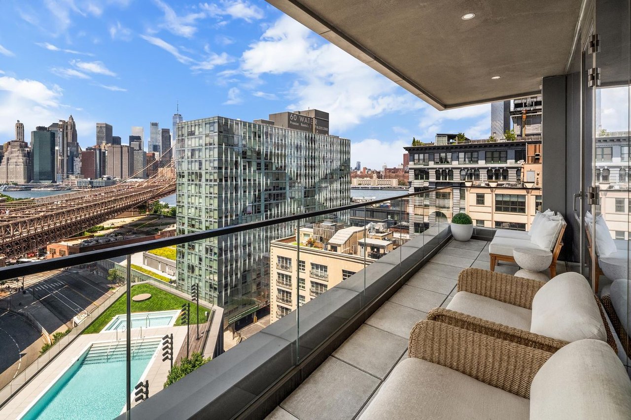 30 Front Strreet 15A