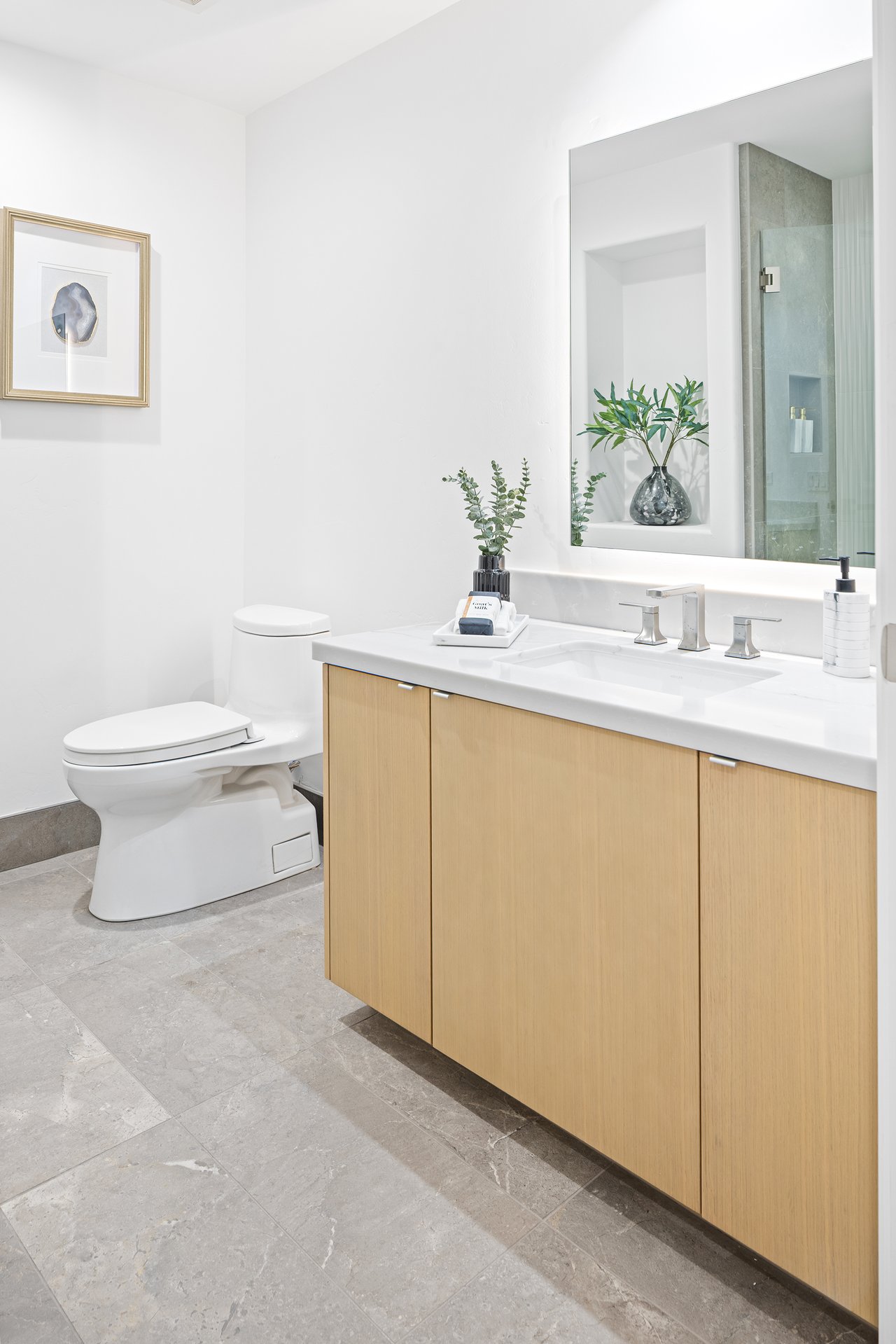 2402 E ESPLANADE Lane 604