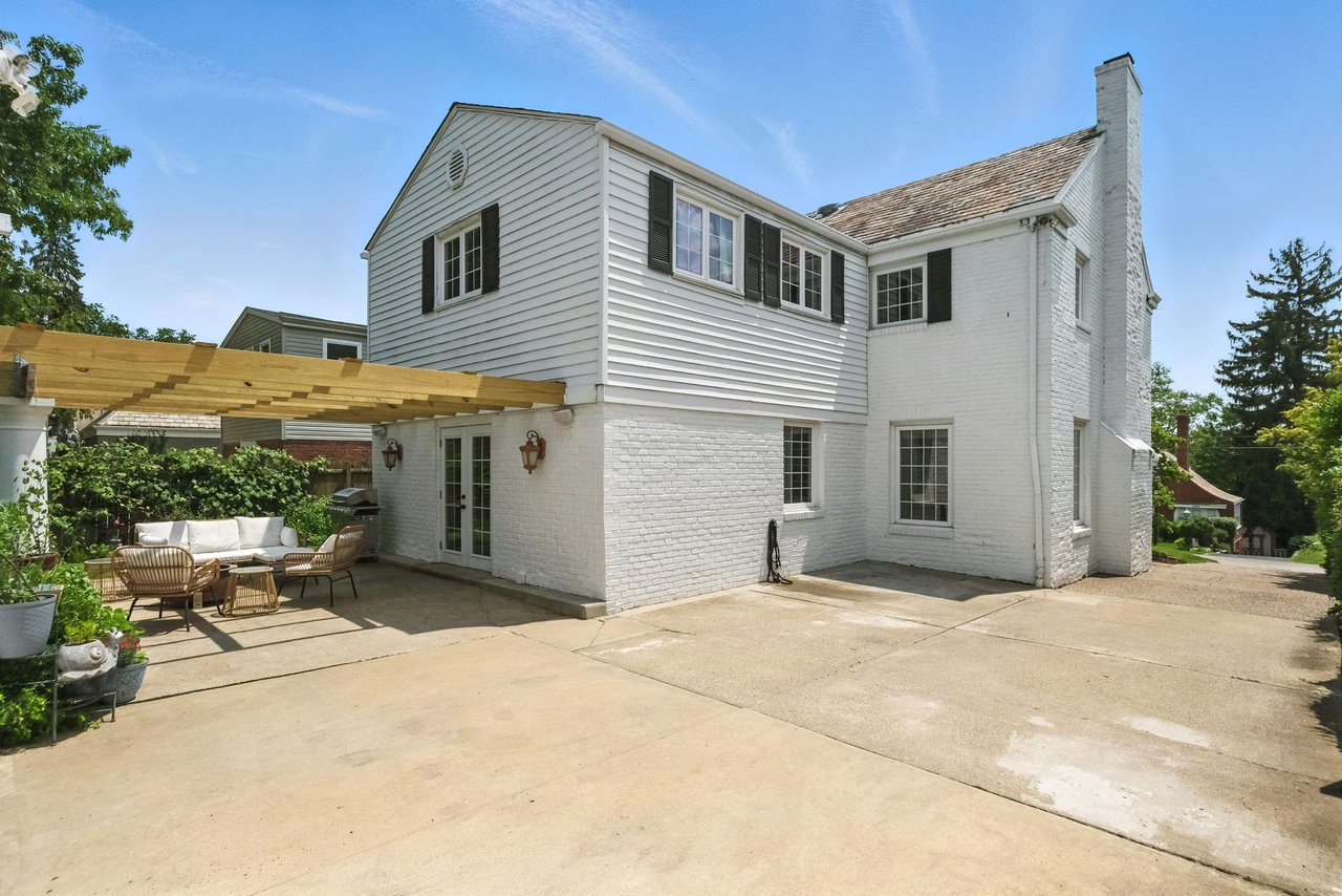 590 Kenilworth Dr