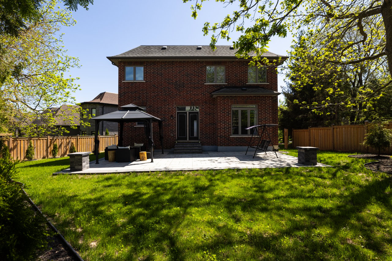 125 Paliser Court