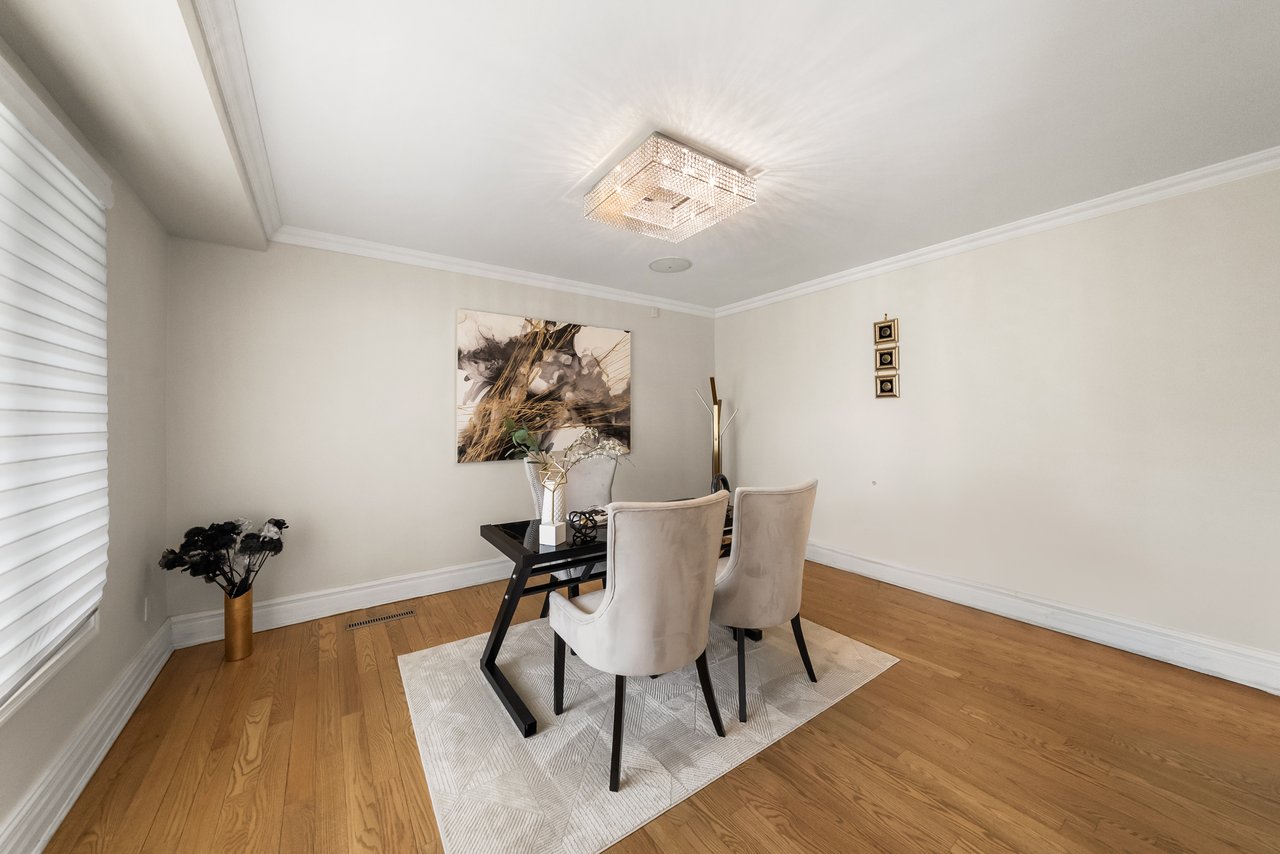 2154 Oneida Cres