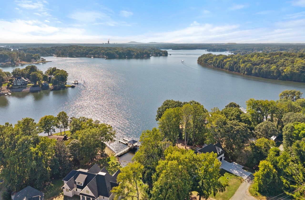 390 Robinson Road