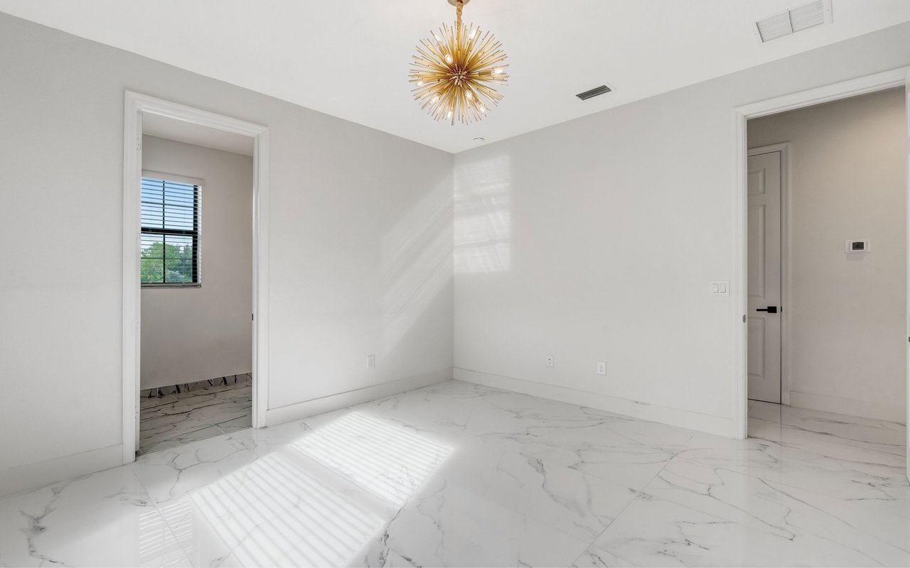 11604 Meadowrun Cir