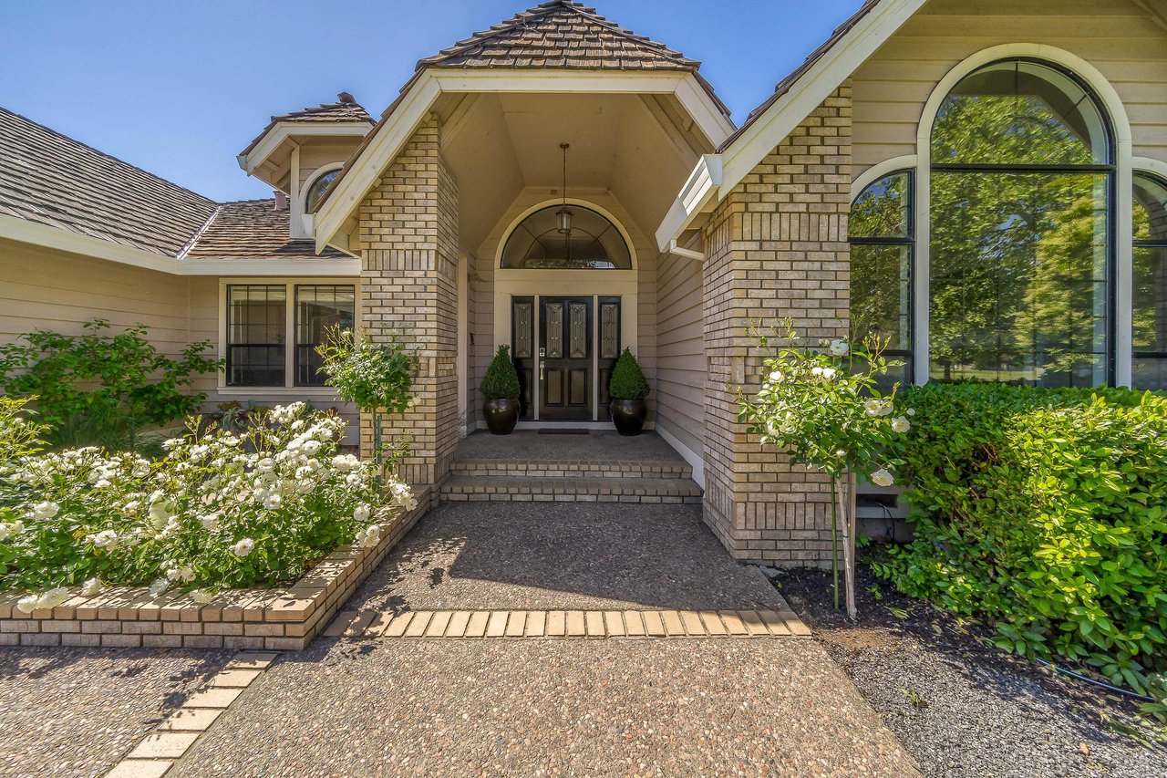 Sophisticated Calistoga Home - SOLD