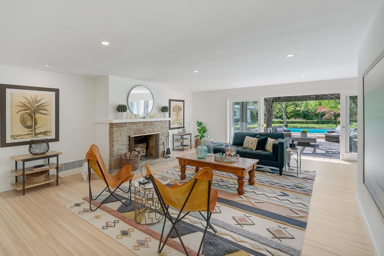 1349 Butterfield Road