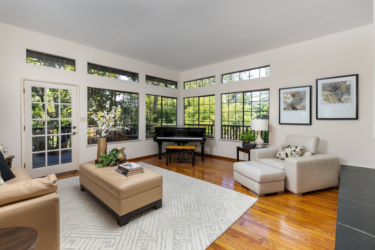 Fabulous single-story home located on the Westside of Alamo
