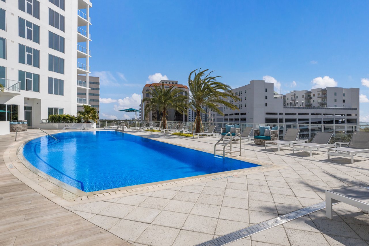 111 S Pineapple Ave #1008