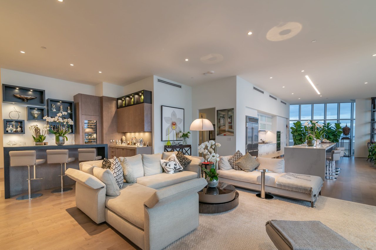 280 Golden Gate Point PH 2