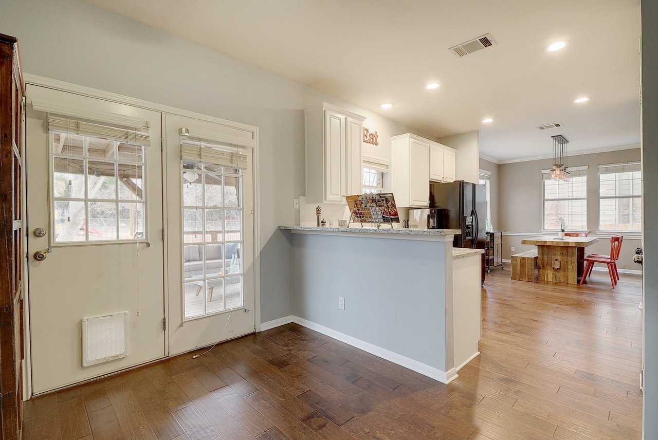 2432 Falcon Dr