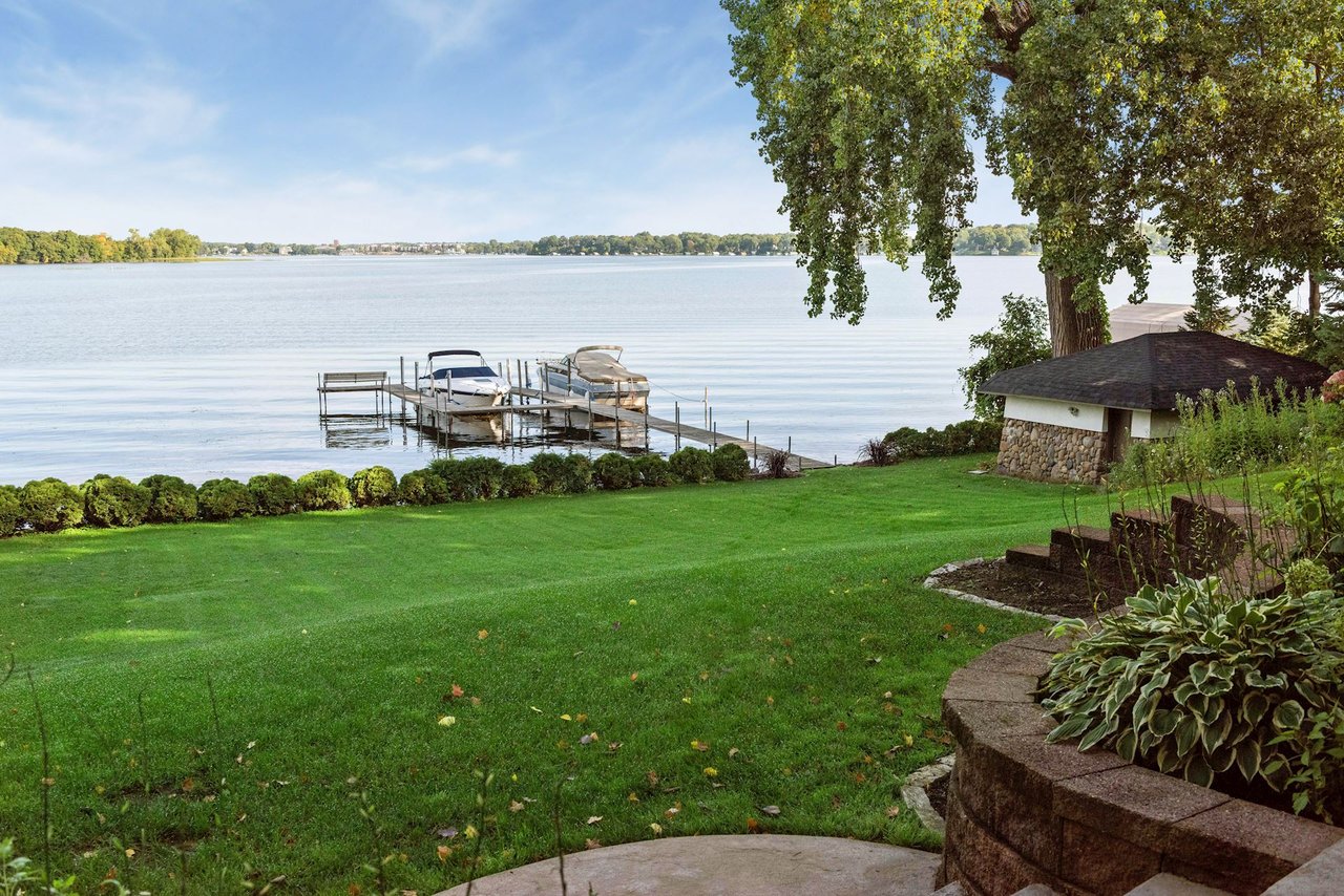 26890 Edgewood Rd | Shorewood