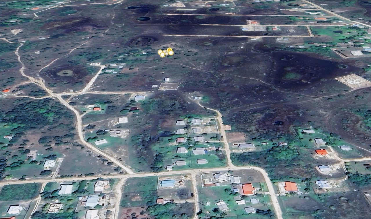 Vacant Residential Lot | Lords Bank, Belize District | Old Well Area Lot Size: 80' x 100' (8,000 sq ft) | 20 Ft Above Sea Level | Clear Title Asking Price: USD $14,000 | BZD $28,000